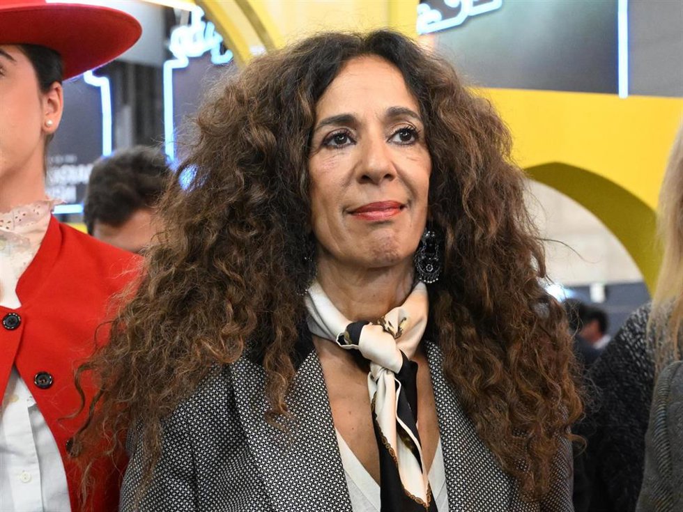 Rosario Flores durante la 45 edición de la Feria Internacional de Turismo, Fitur 2025, en IFEMA Madrid, a 22 de enero de 2025, en Madrid (España).