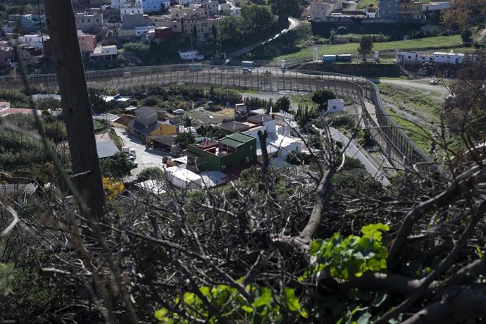 Vista aérea de la valla fronteriza con Marruecos en Ceuta