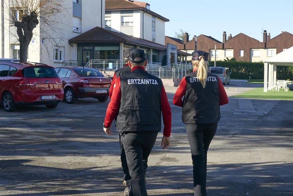 Archivo - Agentes de la Ertzaintza 