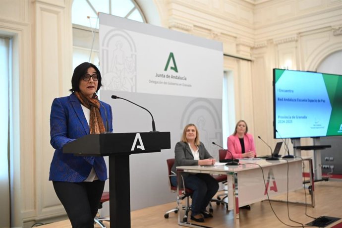 La delegada  de Desarrollo Educativo y Formación Profesional de la Junta en Granada, María José Martín Gómez.