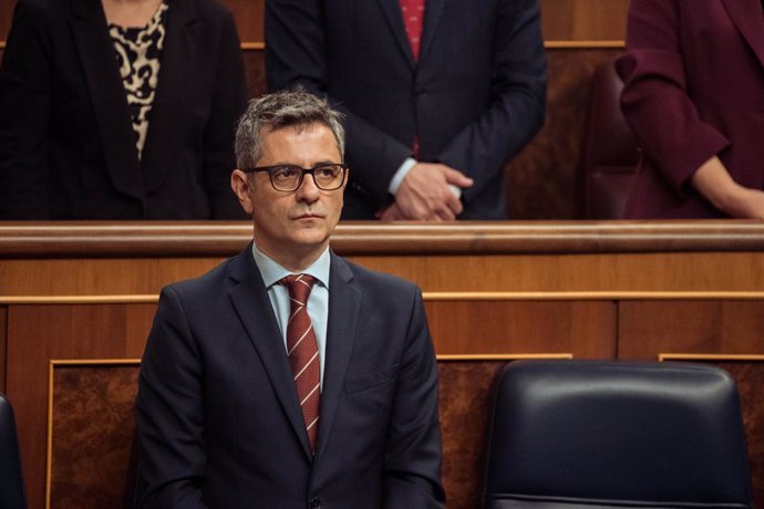 El ministro de la Presidencia, Justicia y Relaciones con las Cortes, Félix Bolaños, durante una sesión plenaria extraordinaria, en el Congreso de los Diputados, a 22 de enero de 2025, en Madrid (España). 