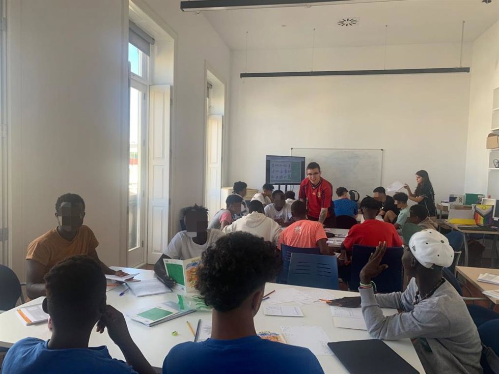 Menores migrantes participando en el proyecto Ufit2 de la ULPGC