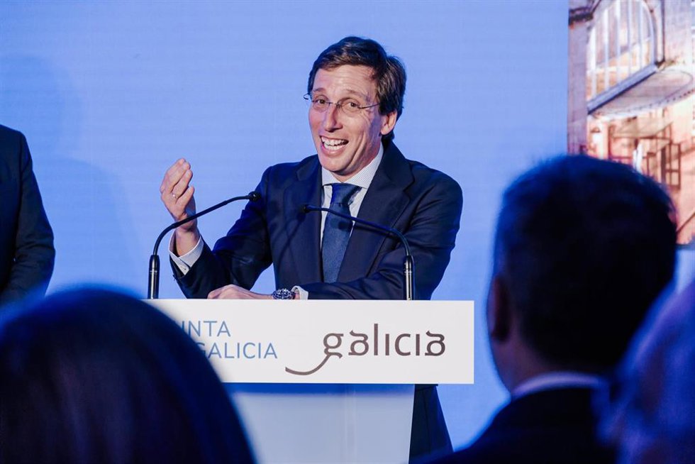 El alcalde de Madrid, José Luis Martínez-Almeida, interviene en el acto Madrid, tengo algo que decirte, que organiza la Casa de Galicia en Madrid
