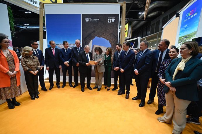 Ciudades Patrimonio pide a Hereu abrir tres nuevos paradores en su red y el ministro estudia la propuesta.