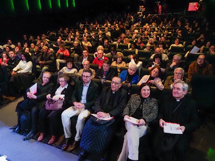 Estreno del documental este martes en los cines Girona de Barcelona con asistencia del cardenal arzobispo de Barcelona, Juan José Omella
