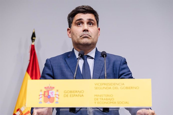 Archivo - El presidente de Asociación de Futbolistas Españoles, David Aganzo, ofrece una rueda de prensa tras reunirse con la vicepresidenta segunda y ministra de Trabajo y Economía Social en funciones, en la sede del Ministerio, a 28 de agosto de 2023, e