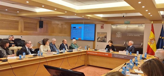 CES pide invertir en infancia e incrementar apoyo a familias para que la llegada de niños no sea motivo de "problemas"