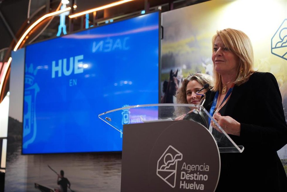 La alcadesa de Huelva, Pilar Miranda, en Fitur.