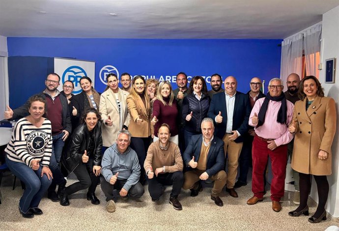 Foto familiar del PP en Cazorla.