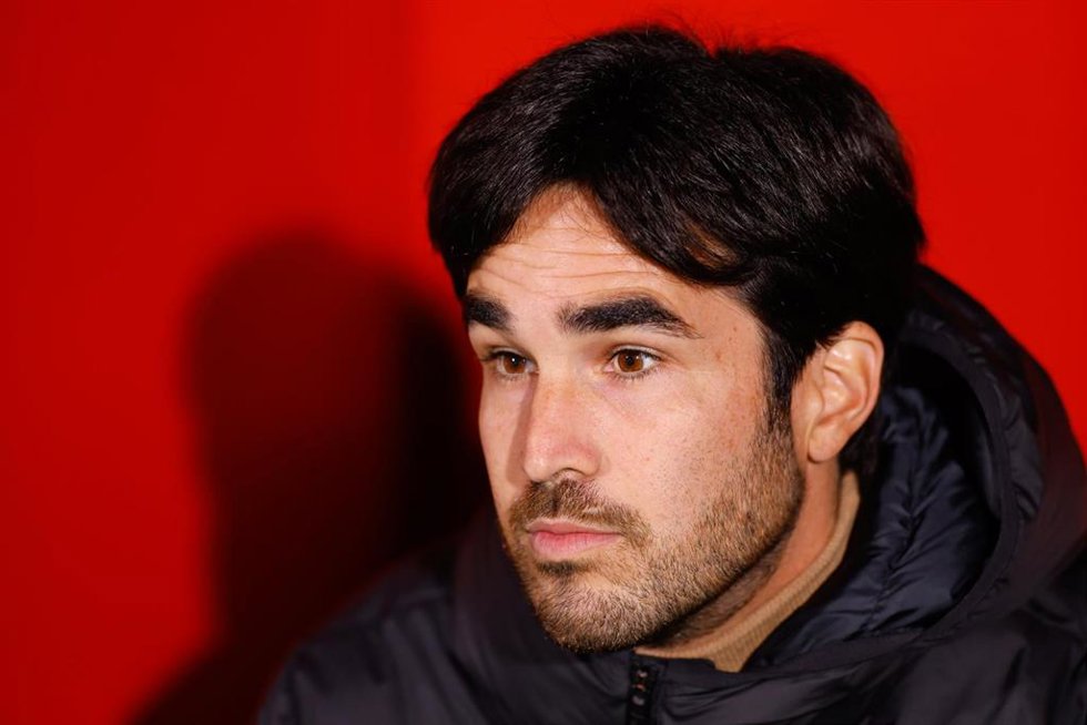 Archivo - Pere Romeu, head coach of FC Barcelona, looks on during the Spanish Women League, Liga F, football match played between Atletico de Madrid and FC Barcelona at Centro Deportivo Alcala de Henares on November 9, 2024 in Madrid, Spain.