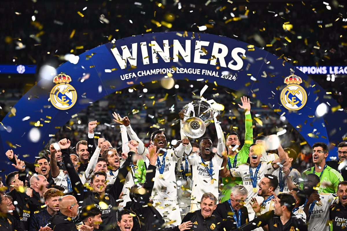 Real Madrid, first football club to exceed one billion euros in revenue