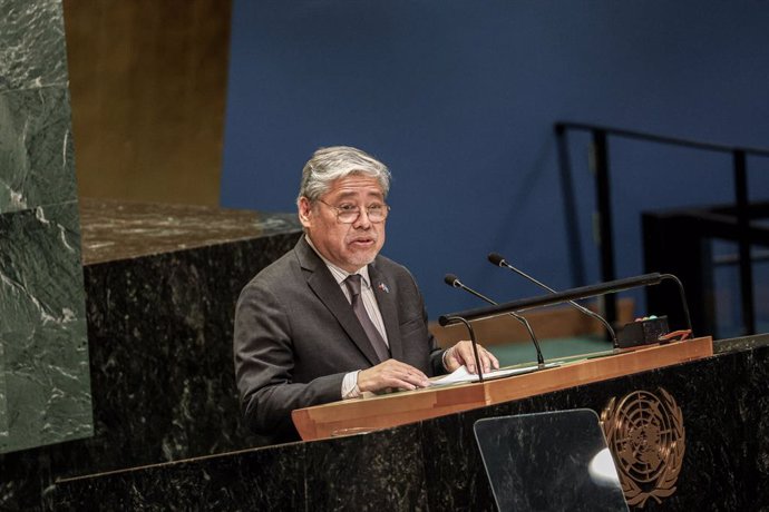 Archivo - September 22, 2024, New York, New York, USA: ENRIQUE AUSTRIA MANALO,  Secretary for Foreign Affairs of Philippines speaks at The Summit of the Future during the first official day of the 79th Session of UNGA in NYC.