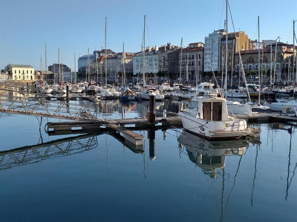 Archivo - Puerto Deportivo de Gijón