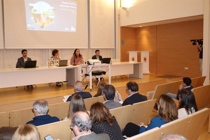 Jornada de trabajo para recoger ideas de cara a los nuevos Fondos Europeos.