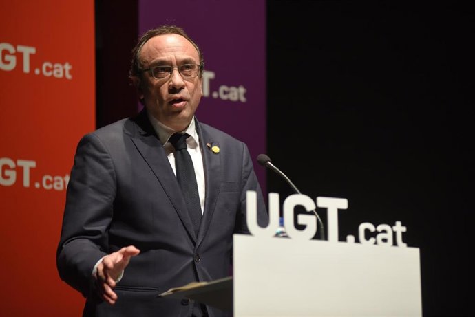 El presidente del Parlament, Josep Rull, durante su intervención en el 17 Congrés Nacional de la UGT de Catalunya