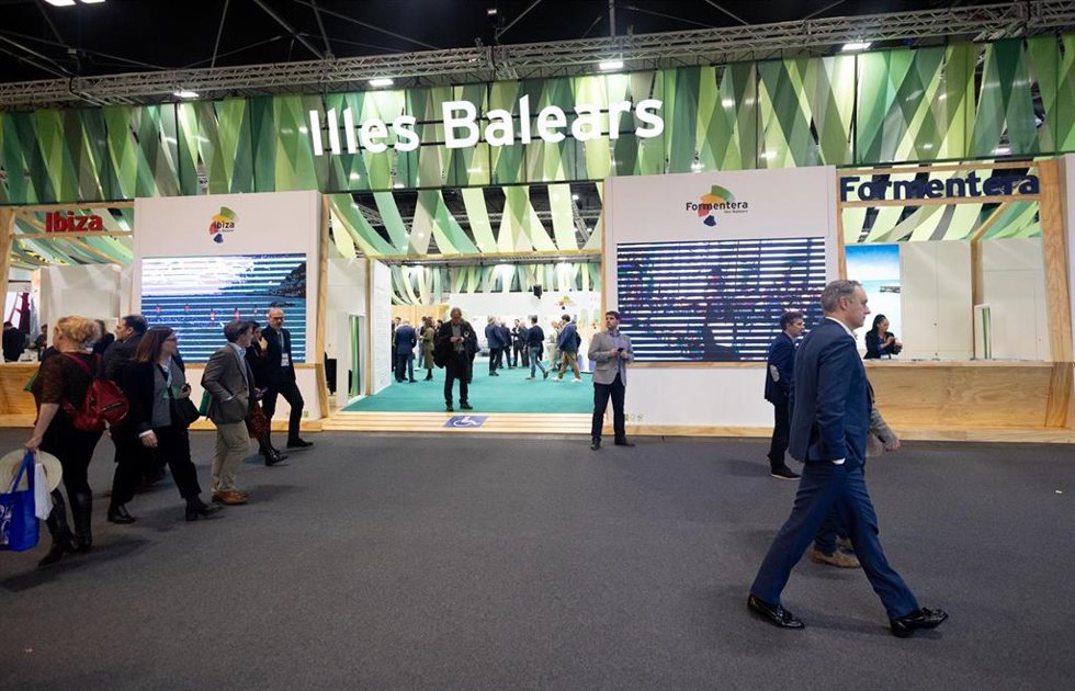 Archivo - Ambiente en el estand de Islas Baleares durante la segunda jornada de la 44 edición de la Feria Internacional del Turismo, Fitur 2024, en IFEMA Madrid, a 25 de enero de 2024, en Madrid, (España).