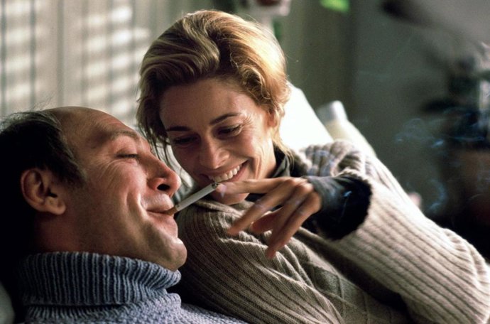 Javier Bardem i Belén Rueda en una escena de "Mar adentro", la pellícula que tancar les projeccions del festival dins de l'homenatge a l'actriu