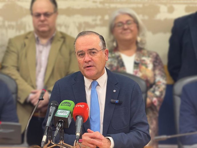 El alcalde de Talavera, José Julián Gregorio