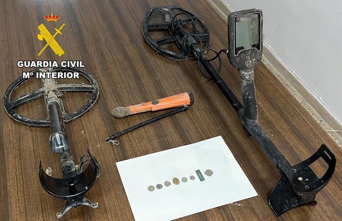 Sorprendidos en un pueblo de Burgos dos 'piteros' con piezas expoliadas de notoria antigüedad.