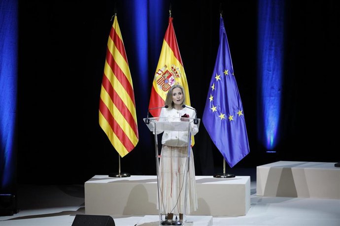 La directora en funciones de la Escuela Judicial, Clara Carulla, durante el acto de entrega de despachos a la 73 Promoción de la carrera judicial que se celebra este jueves en el Centre de Convencions Internacional de Barcelona (CCIB)