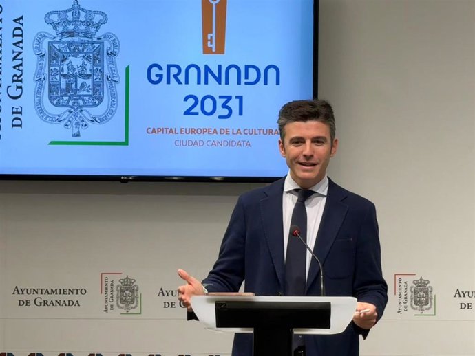 Archivo - El portavoz del gobierno local de Granada, Jorge Saavedra, en una imagen reciente