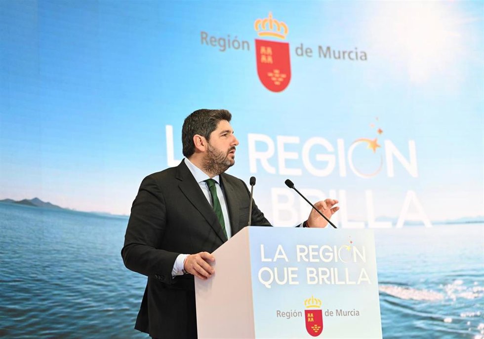 López Miras, durante el acto central por el Día de la Región de Murcia en Fitur