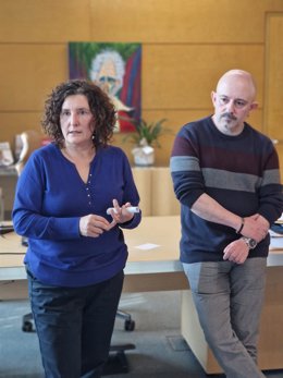 La Viceconsejera de Derechos Ciudadanos, Beatriz González, y el DG de Consumo, Faustino Zapico.