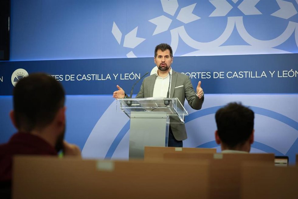 Luis Tudanca en la rueda de prensa posterior a la Junta de Portavoces