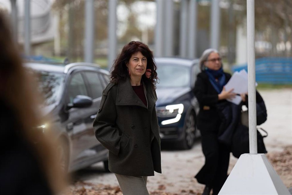 Archivo - La ministra de Igualdad, Ana Redondo, a su llegada a la apertura del Foro Global de la Unesco contra el Racismo y la Discriminación, a 10 de diciembre de 2024, en Barcelona, Cataluña (España).