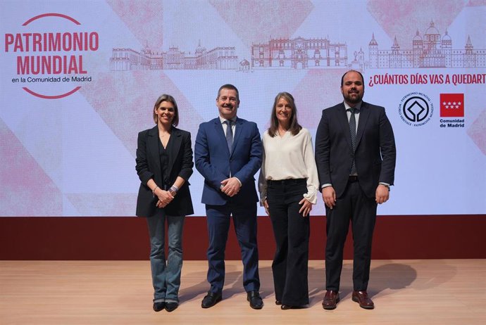 El consejero de Cultura, Turismo y Deporte, acompañado por los alcaldes de las tres ciudades 'Patrimonio' de Madrid