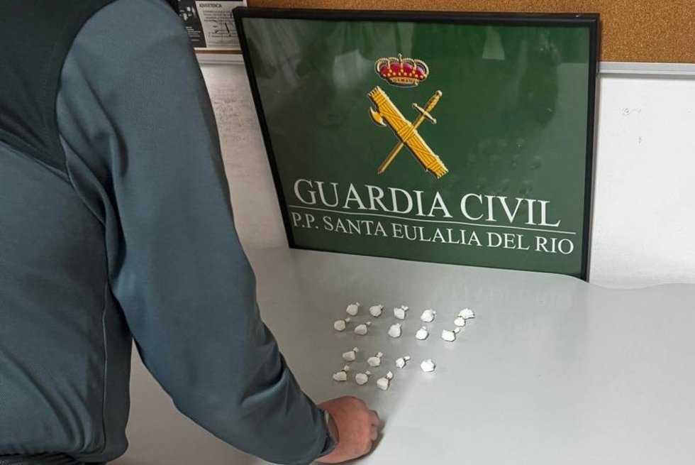 Drogas intervenidas al detenido.
