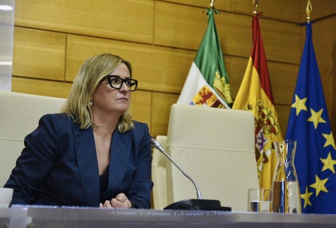La presidenta de la Asamblea de Extremadura, Blanca Martín