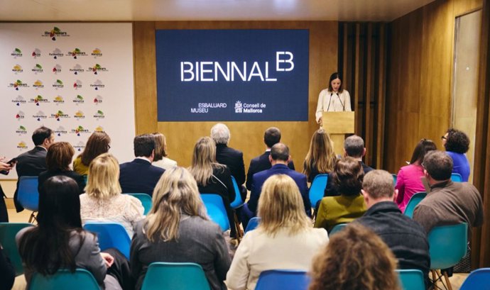 La consellera insular de Cultura y Patrimonio, Antònia Roca, en la presentación de la 'Biennal B'.