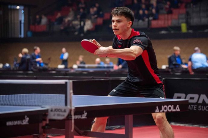 Daniel Berzosa, durante un partido con la selección española.