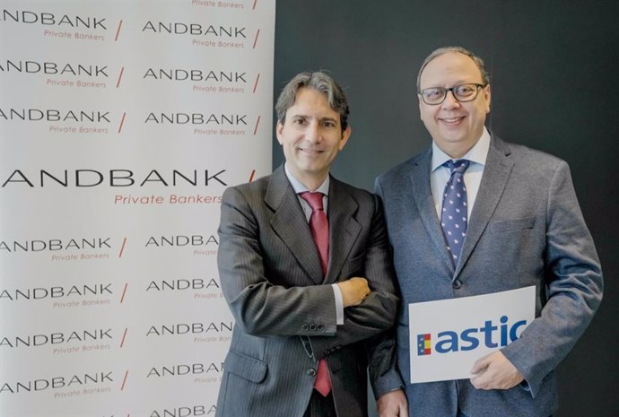 El president d'Astic, Marcos Basante, i el managing director del segment Key Clients d'AndBank Espanya, Juan Carlos Solano