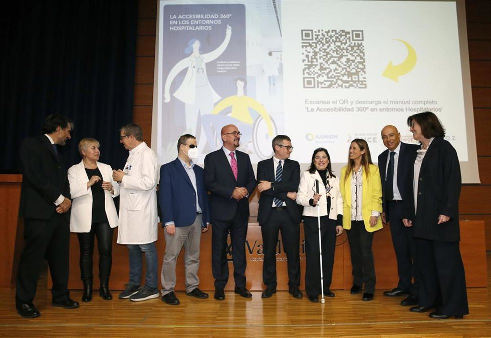 Valdecilla acoge la presentación del manual de accesibilidad 360 en los entornos hospitalarios de Ilunion