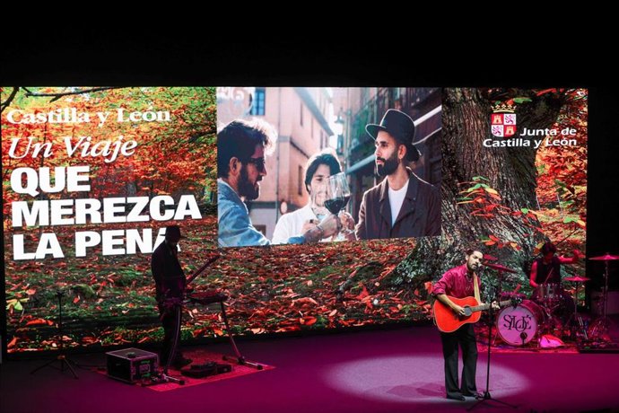 La Junta presenta la campaña 'Castilla y León, un viaje que merece la pena'