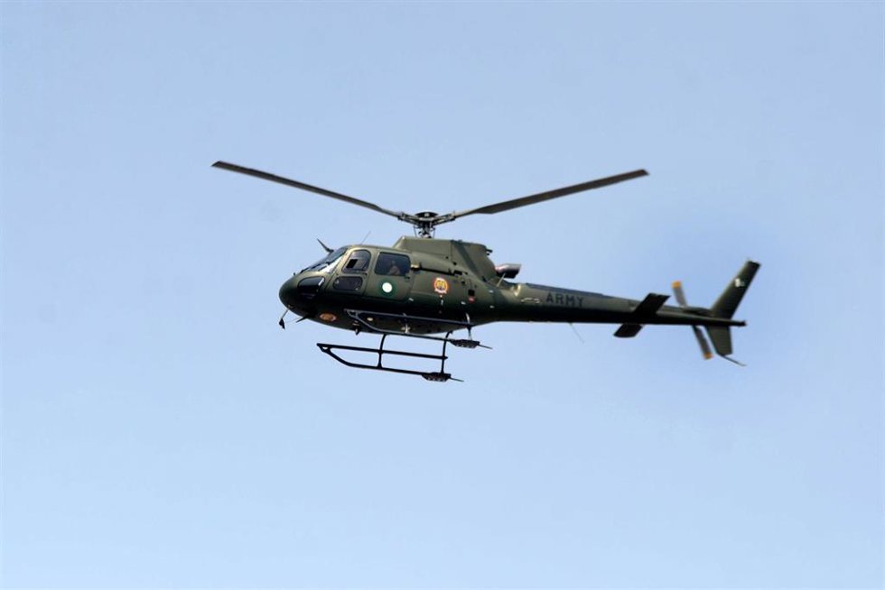Archivo - Imagen de archivo de un helicóptero del Ejército de Pakistán