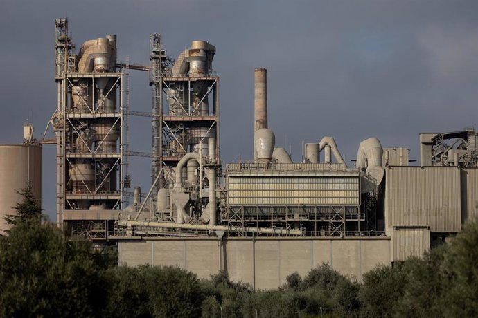 Archivo - Vista de la Fábrica 'El Alto', a 27 de noviembre de 2023, en Morata de Tajuña, Madrid (España).
