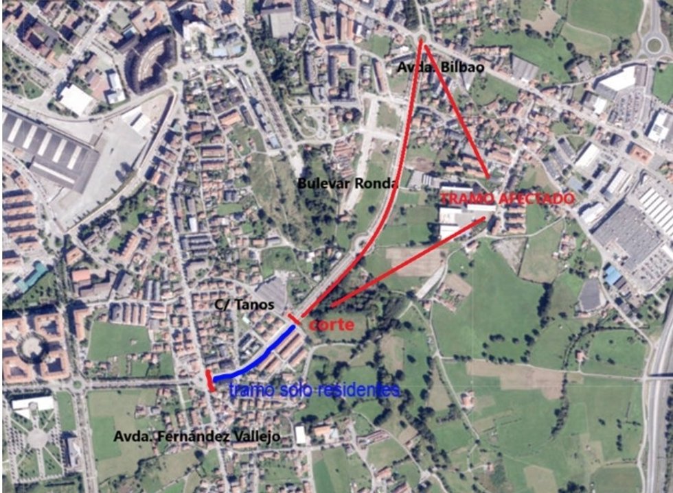 Cortes de tráfico y afecciones en el Torrebús por obras de urbanización en el polígono El Valle de Torrelavega