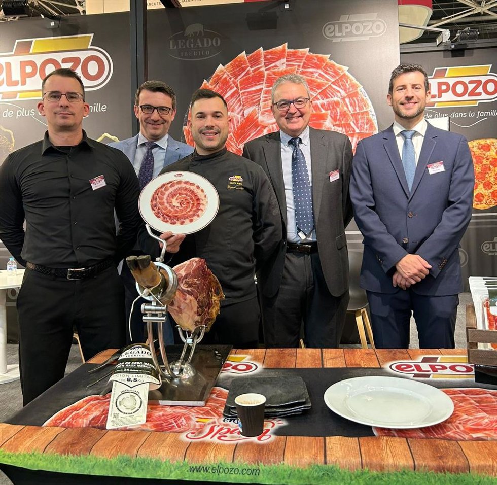 Representantes de El Pozo Alimentación participan en la feria Sirha 2025