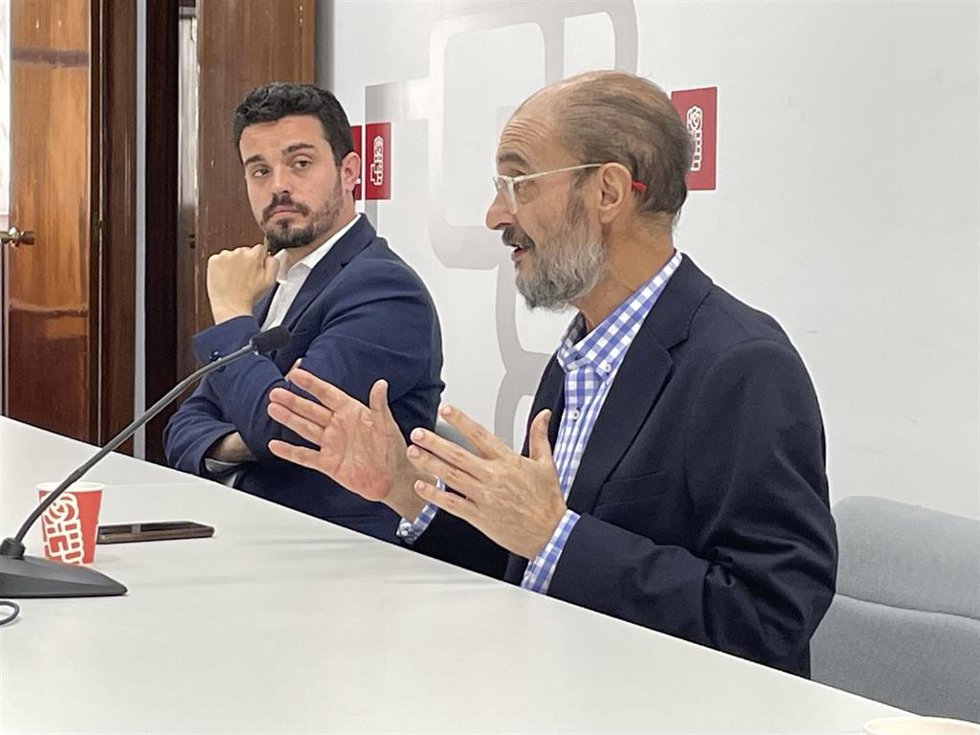 Archivo - Javier Lambán y Darío Villagrasa (foto de archivo)