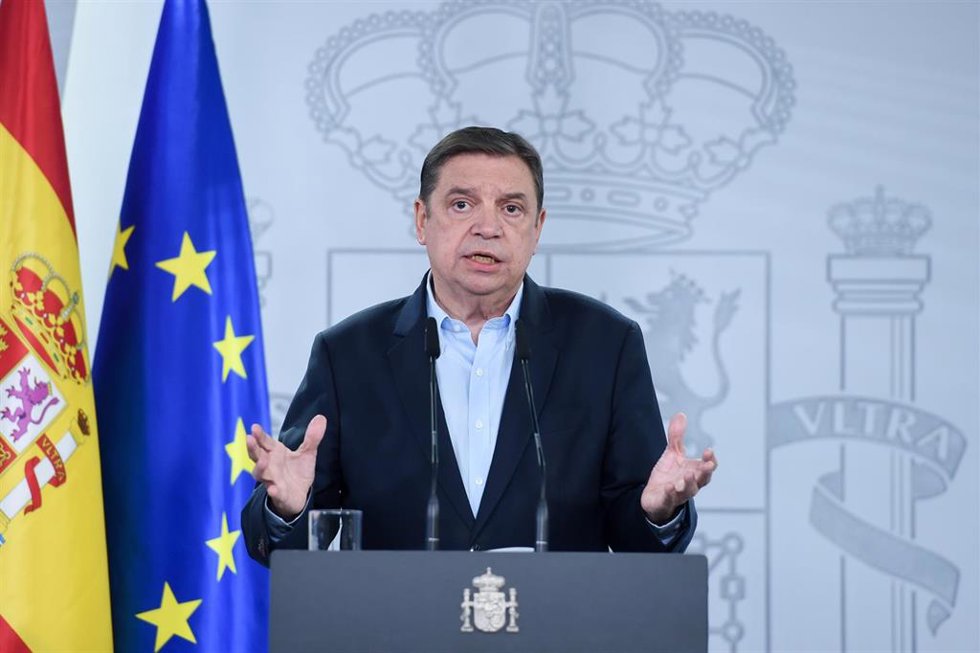Archivo - El ministro de Agricultura, Pesca y Alimentación, Luis Planas 