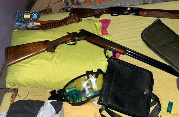 Seis heridos leves y cinco detenidos en un enfrentamiento entre dos familias en la Cañada Real