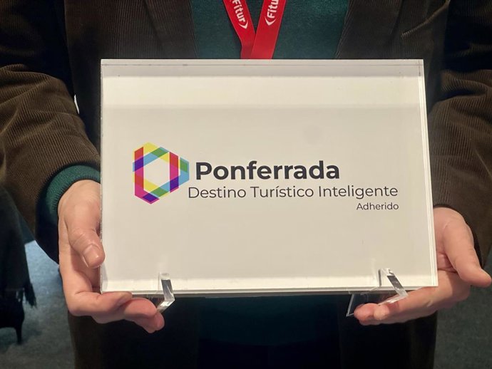 Distintivito turístico renovado por Ponferrada en Fitur.