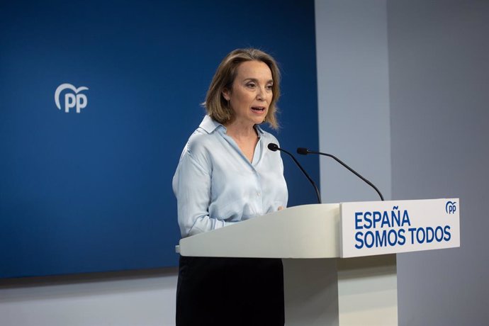 La secretaria general del PP, Cuca Gamarra, durante una rueda de prensa, en la sede del PP, a 24 de enero de 2025, en Madrid (España). Durante la rueda de prensa, Gamarra, ha hablado de la caída del decreto ómnibus votado el pasado miércoles en el pleno e