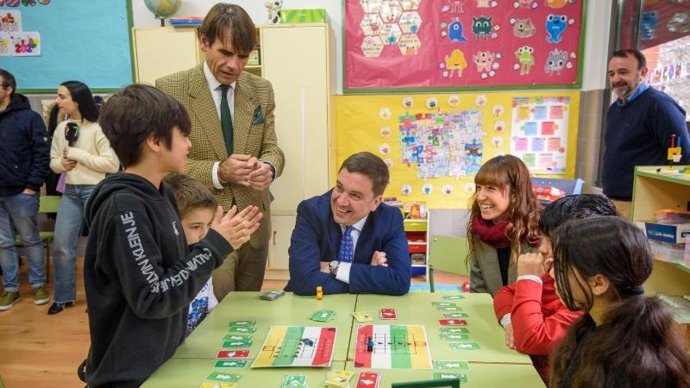 Todos los centros riojanos de segundo ciclo de Infantil, Primaria y ESO participan en el programa Escuela 4.0