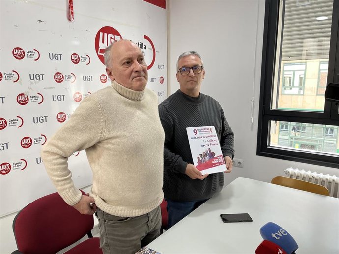 El secretario general de UGT en Castilla y León, Faustino Temprano, y el representante del sindicato en Zamora, Juan Escudero.