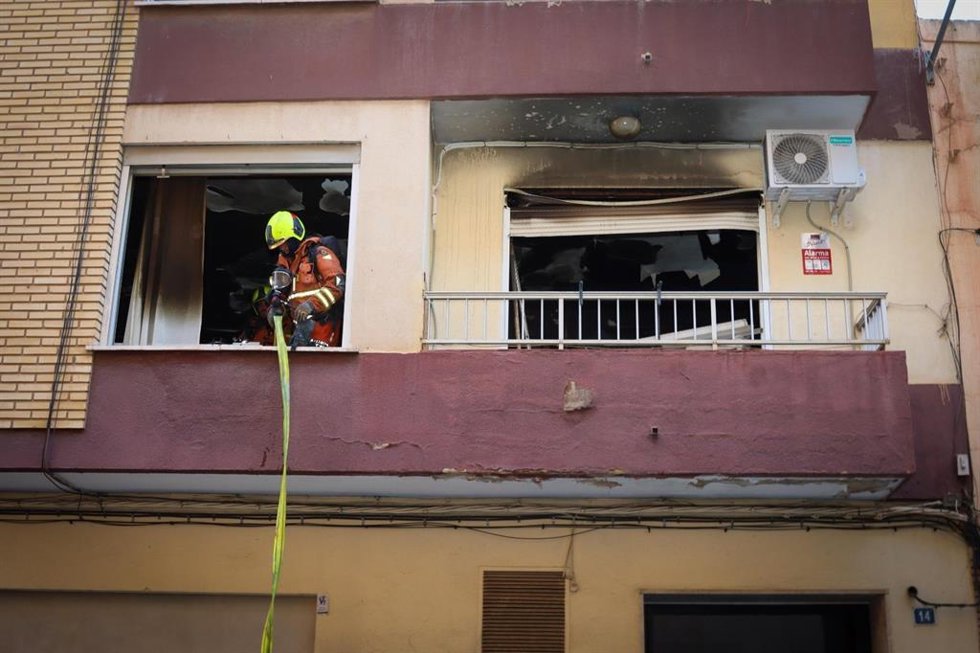 Incendio en una vivienda en Torrent (Valencia)