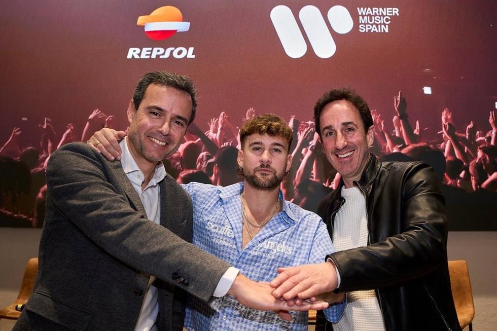 Repsol amplia alianzas para descarbonización en el mundo de la música con un acuerdo pionero con Warner Music